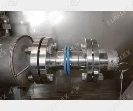 Ship bunkering with LNG Ship bunkering with LNG